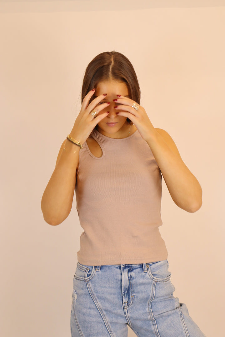 The Eiza Top