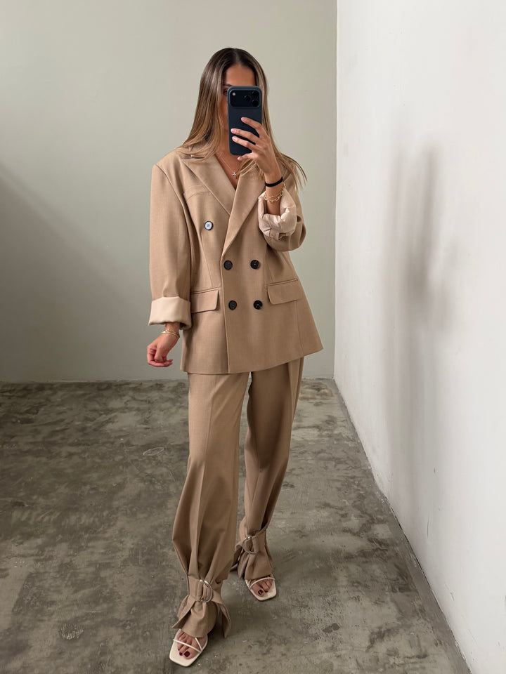 Asher Camel Set