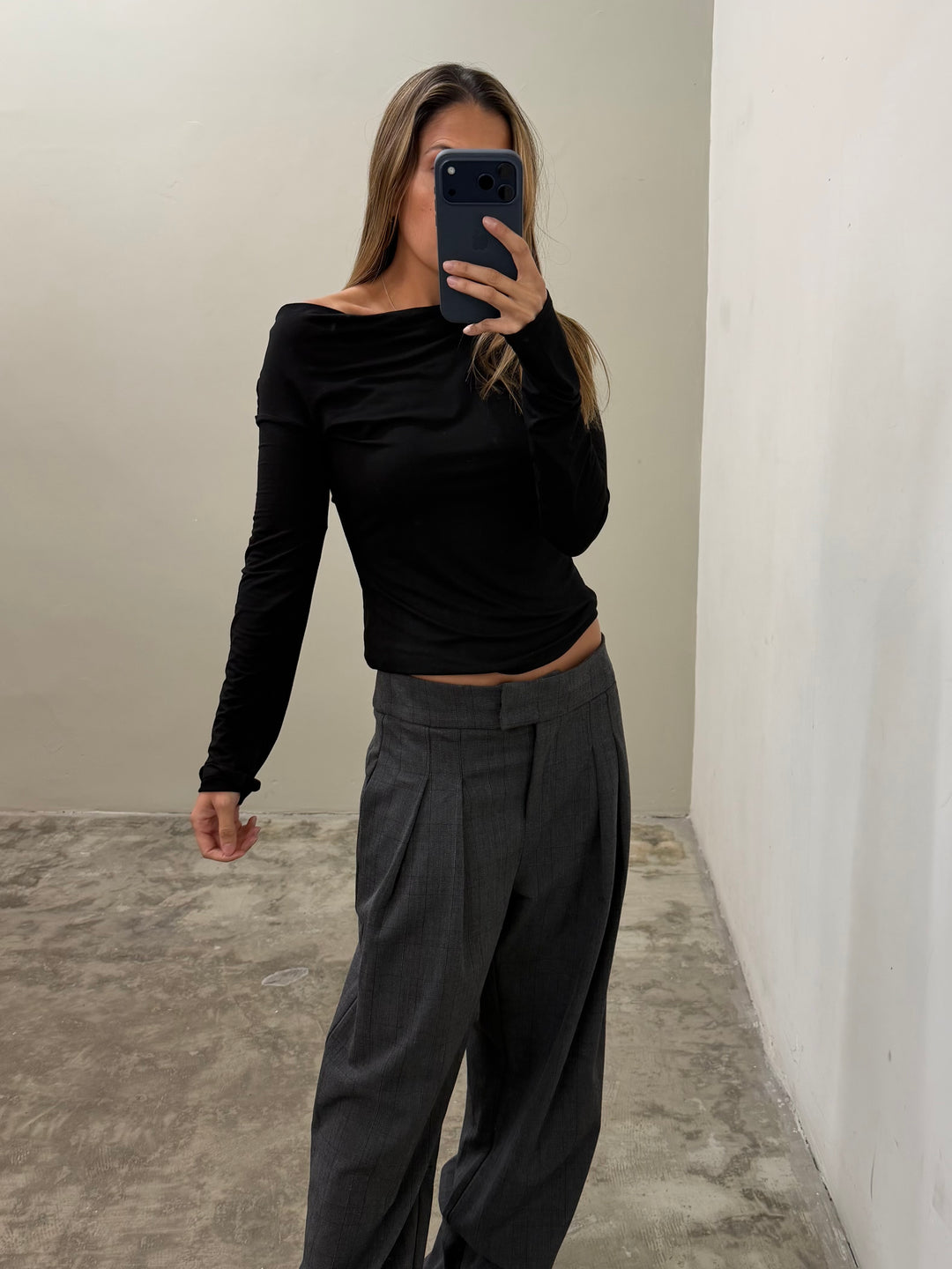 Illyria Black Top