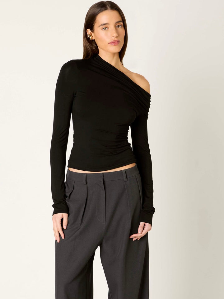 Illyria Black Top