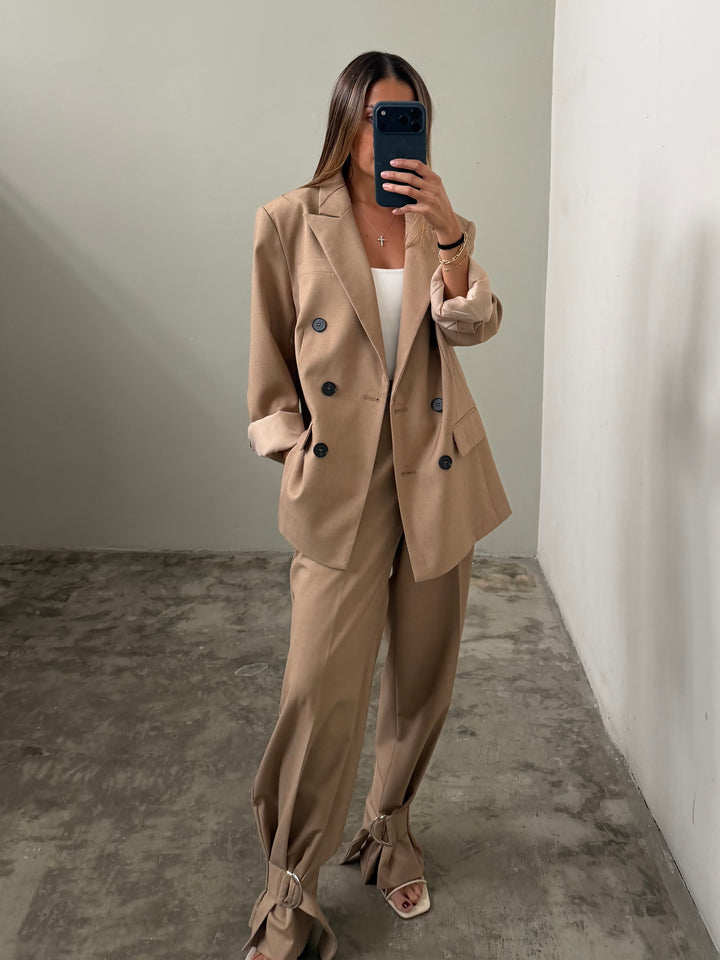 Asher Camel Set